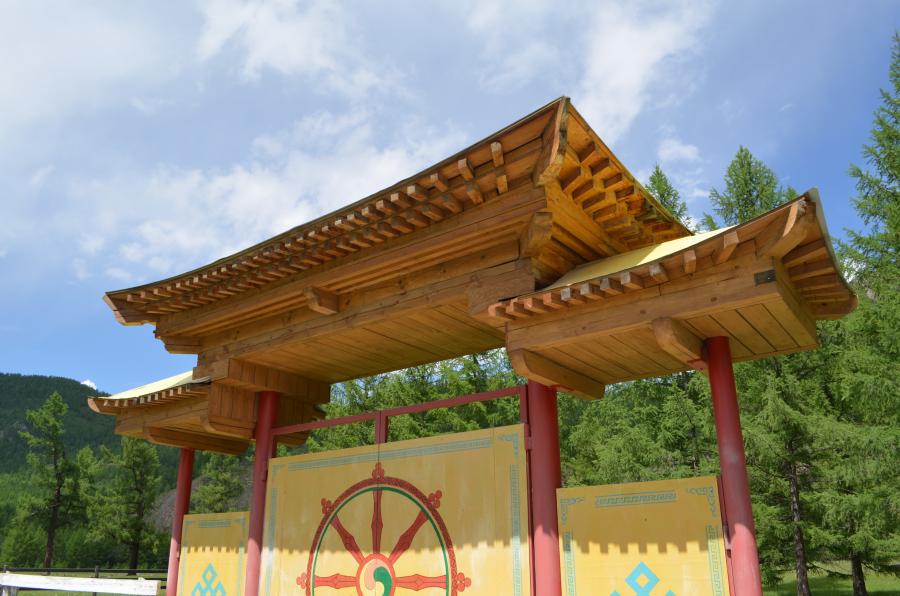 Ворота в буддистский храм