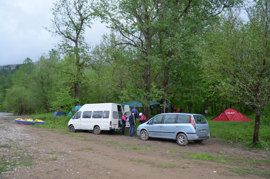 Вид на нашу очередную стоянку недалеко от впадения реки Дах