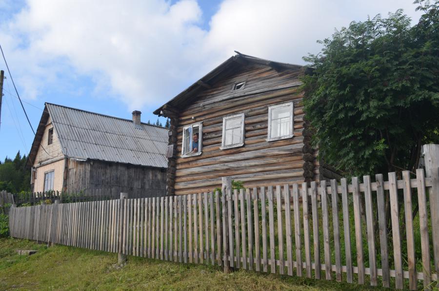 Этому дому около 200 лет, по словам хозяина