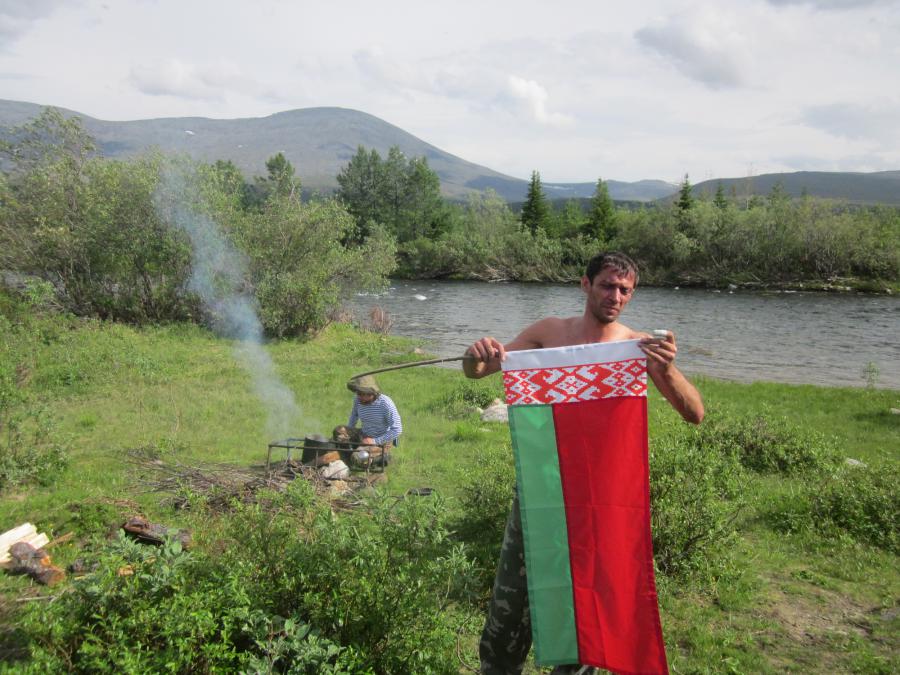 Валик решил нас обозначить.