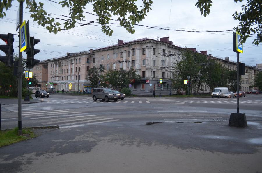 Диагональные зебры на перекрестках Мурманска