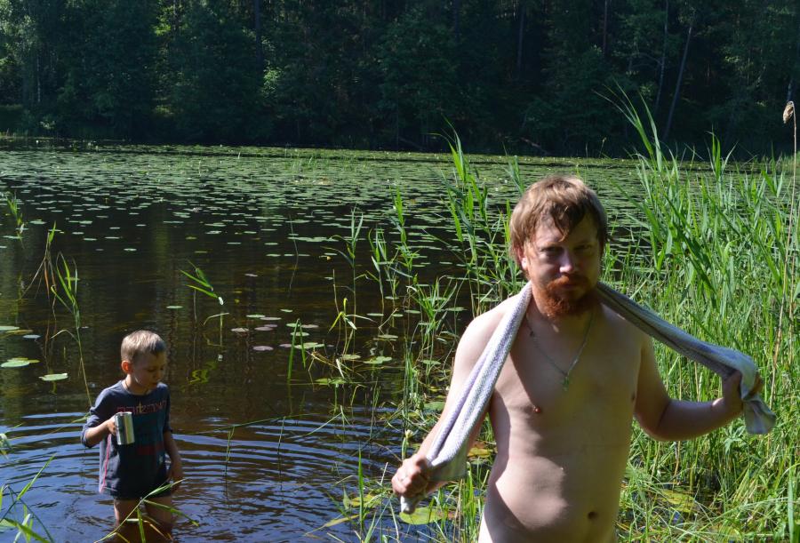 Два Артема на водных процедурах