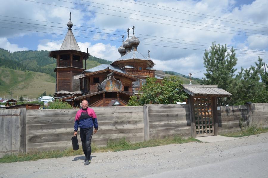 У храма Покрова Божией Матери