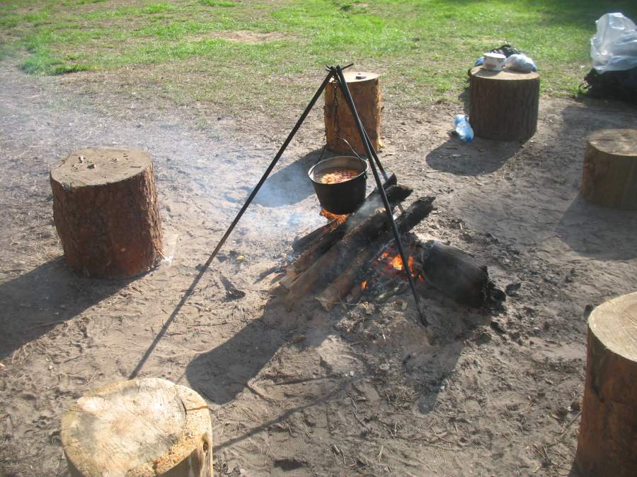 Первая стоянка. Испытание костровой треноги