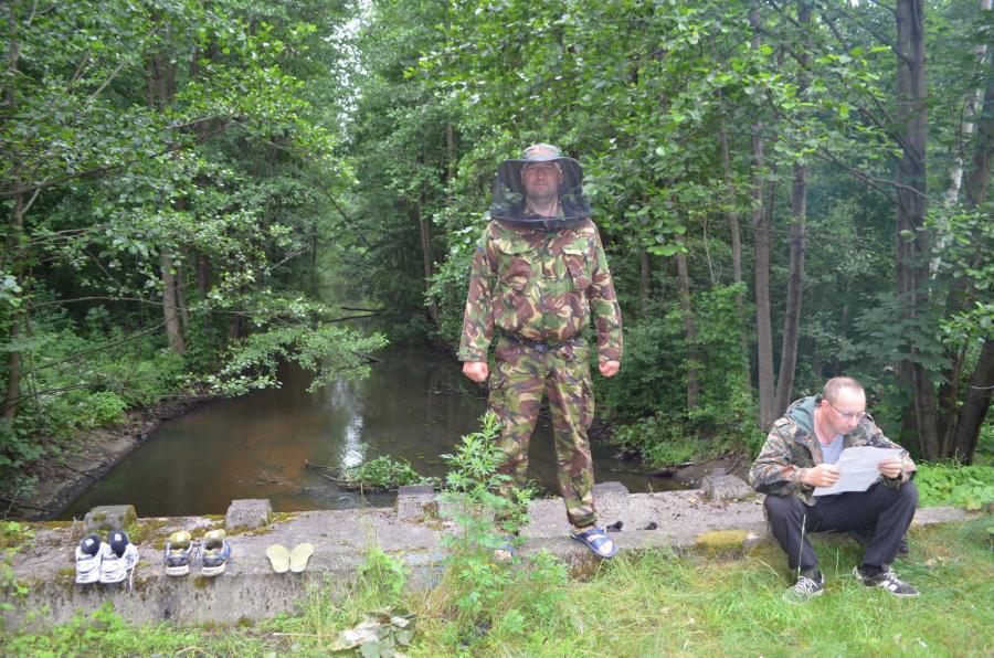Впереди нас ждали такие же дебри...